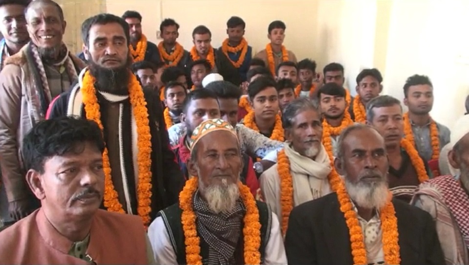 ভৈরবে বিএনপি’র প্রায় তিনশো নেতাকর্মীর আওয়ামী লীগে যোগদান