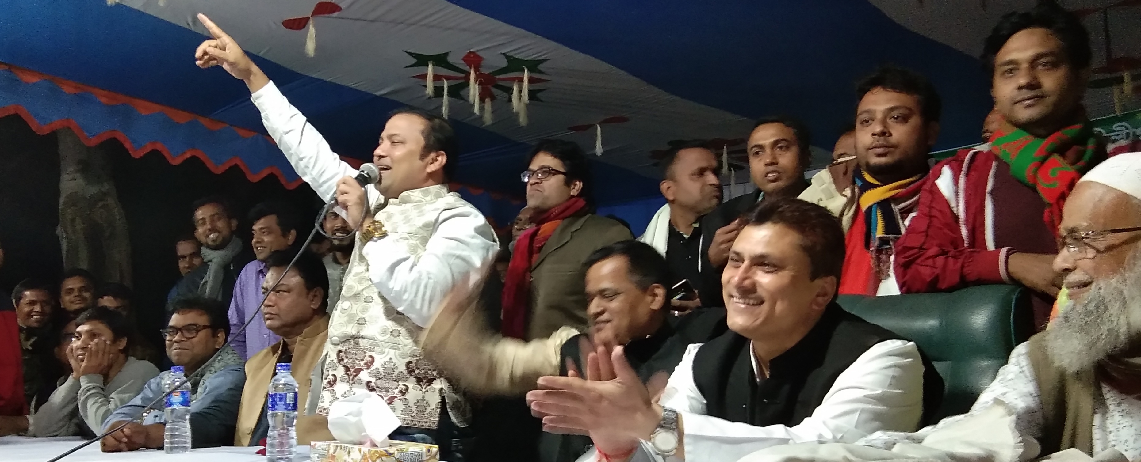 কালিহাতীতে নৌকার প্রচারণায় ছোট পর্দার চার অভিনেতা