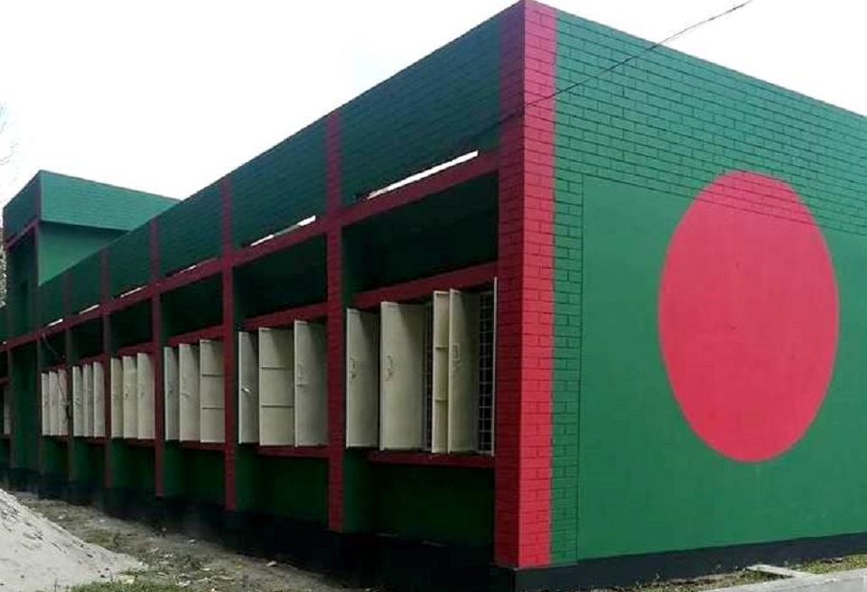স্কুল যেন একেকটি বাংলাদেশ