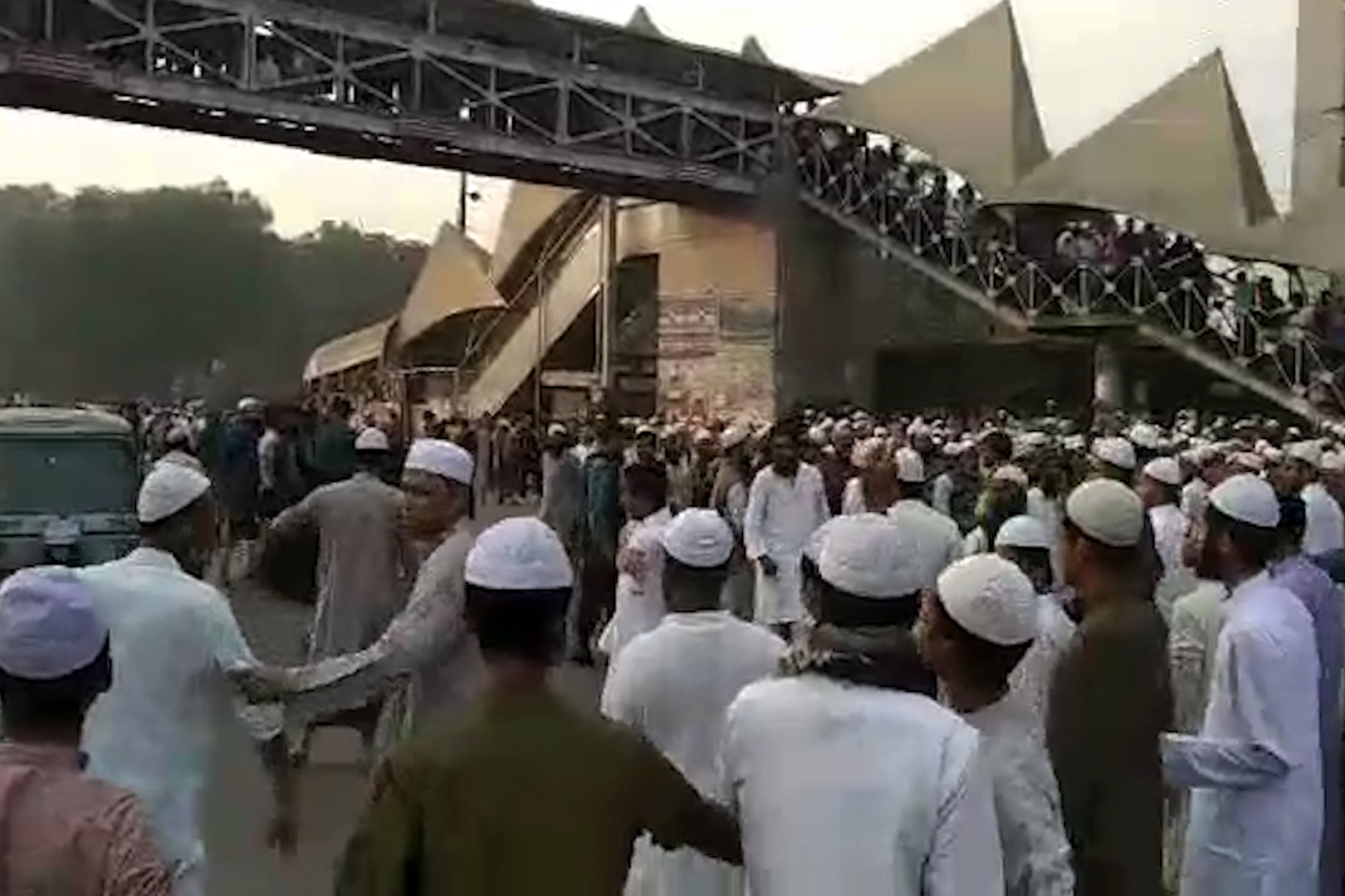 তাবলিগের দু’পক্ষের সংঘর্ষ: ২৫ হাজার জনকে আসামি করে মামলা