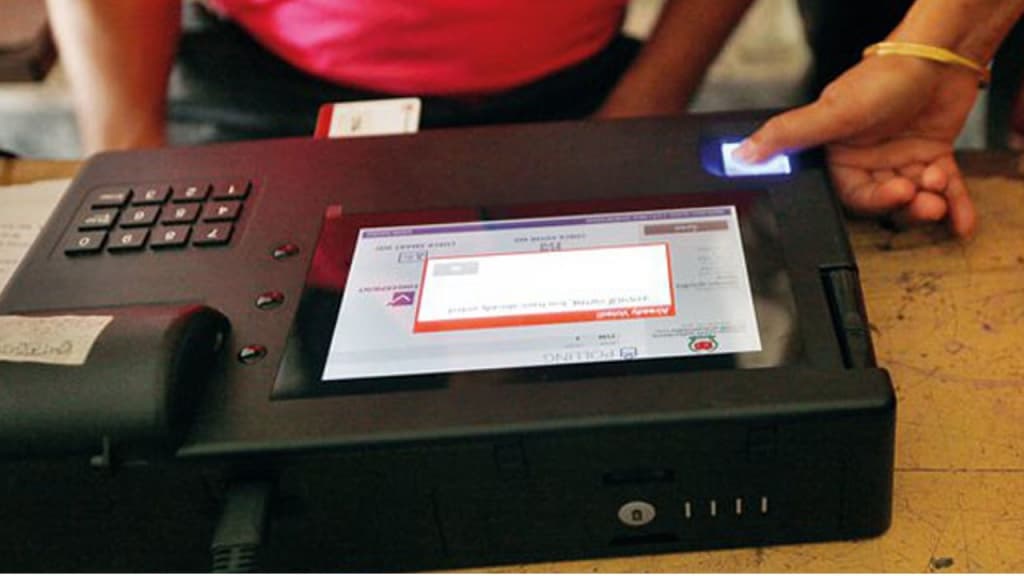 মধ্যপ্রদেশে এক কেন্দ্রে ভোট পড়েছে ৮১৯টি, ইভিএম দেখাচ্ছে ৮৬৪!