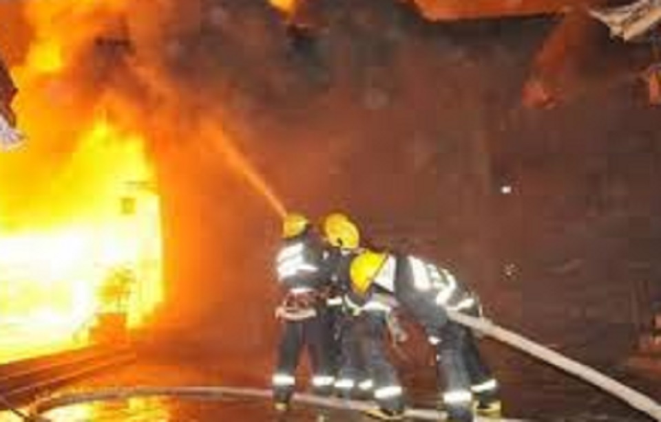 যাত্রাবাড়িতে আগুনে দগ্ধ হয়ে দুই ভাইয়ের মৃত্যু