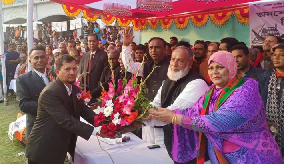 কোটালীপাড়ায় বিএনপির শতাধিক নেতা-কর্মী আওয়ামী লীগে যোগদান