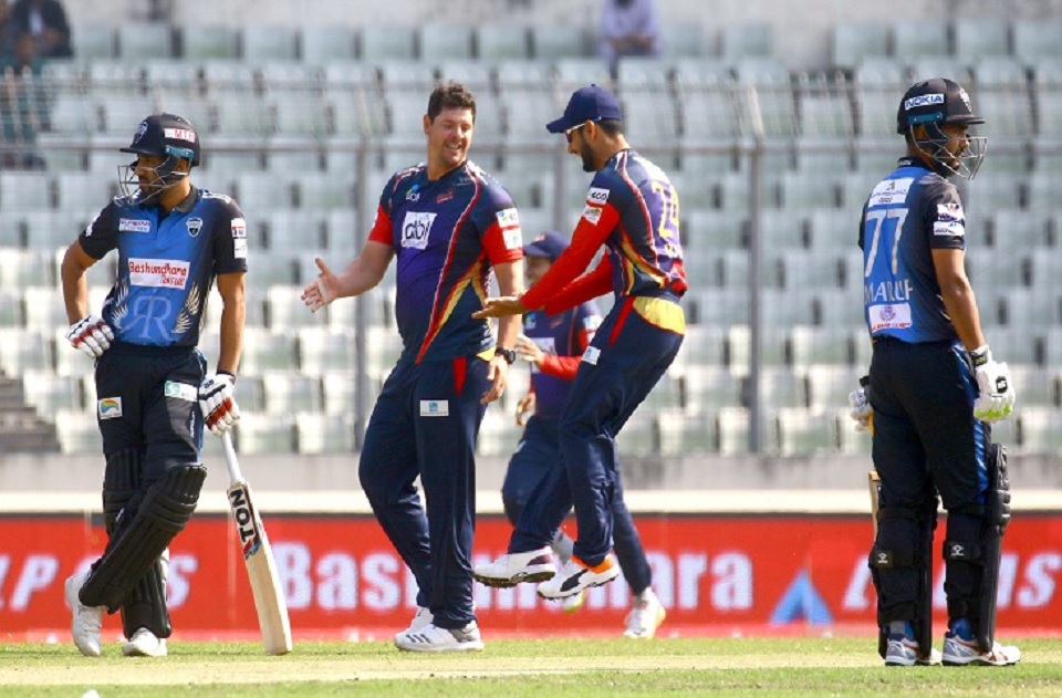 হার দিয়ে বিপিএল শুরু মাশরাফীর