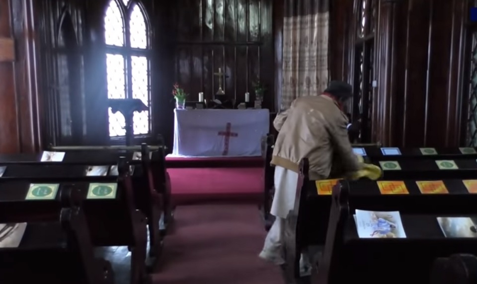 পাকিস্তানে ১০০ বছর ধরে চার্চের দেখভাল করছেন এক মুসলিম পরিবার