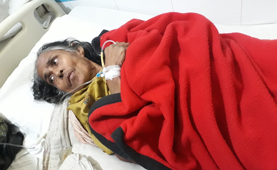 পাঁচ সন্তানই প্রতিষ্ঠিত, অভাগা মা একাকী মৃত্যুমুখে