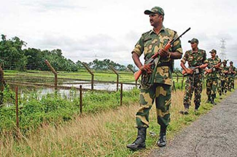 পাক-ভারত উত্তেজনা: বাংলাদেশ সীমান্তে টহল বাড়িয়েছে বিএসএফ