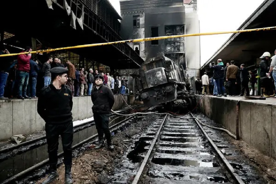 মিসরে দুই ট্রেনের সংঘর্ষে নিহত ২৫