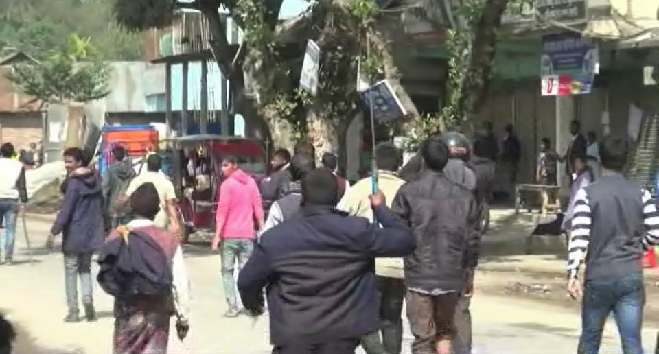 মনোনয়ন না পাওয়াকে কেন্দ্র করে আওয়ামী লীগের দু’পক্ষের সংঘর্ষ, আহত ৪০