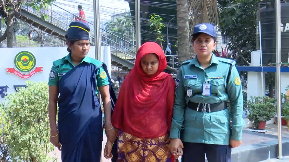 বিয়ের চার মাসের মাথায় স্বামীকে গলাকেটে হত্যা