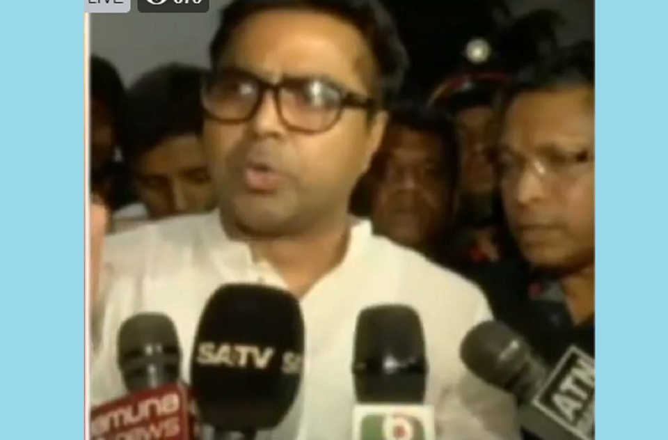 চকবাজারে অগ্নিকাণ্ড: ঘটনাস্থলে মেয়র সাঈদ খোকন