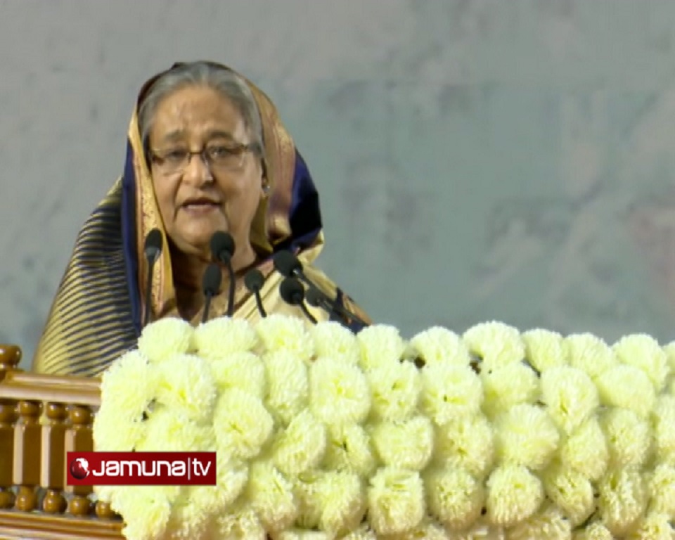 একুশে পদক প্রদান করলেন প্রধানমন্ত্রী