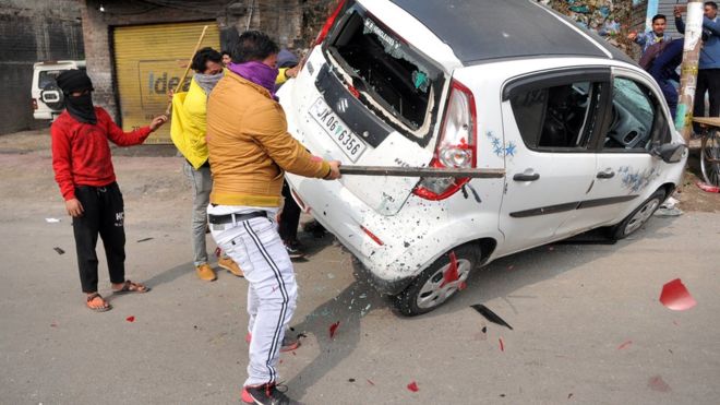 ভারতের নানা প্রান্তে কাশ্মীরিদের নির্যাতন, মারধর