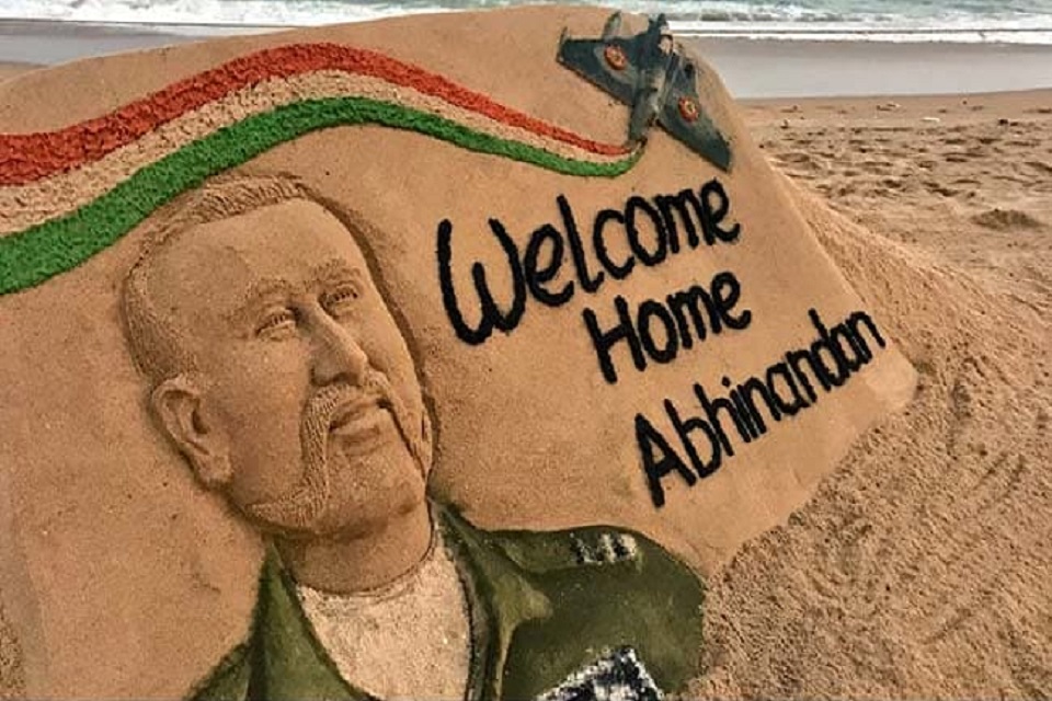 দ্রুতই ককপিটে ফিরতে চান অভিনন্দন