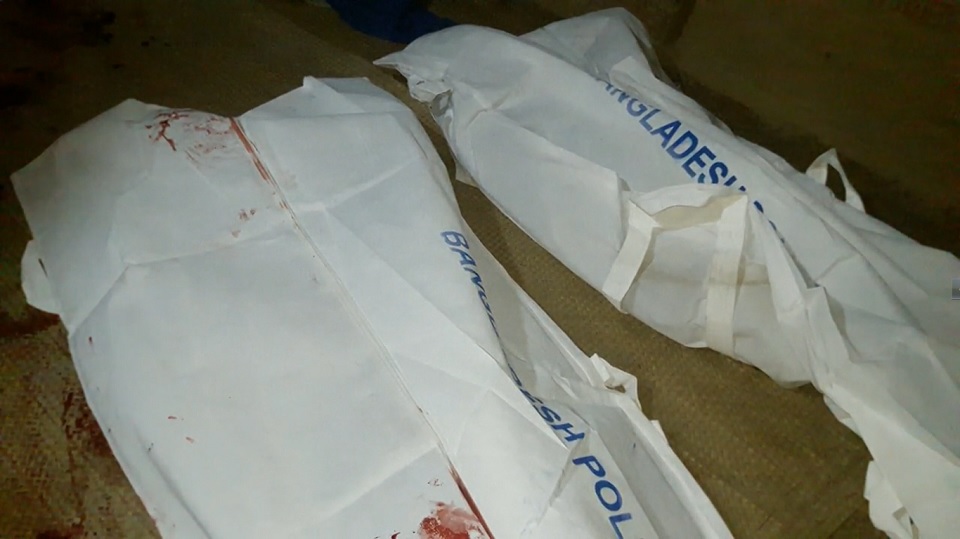 স্ত্রীকে কুপিয়ে হত্যার পর স্বামীর আত্মহত্যা