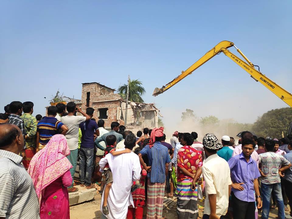 আজও নদী তীর দখলমুক্ত করতে বিআইডব্লিউটিএ অভিযান