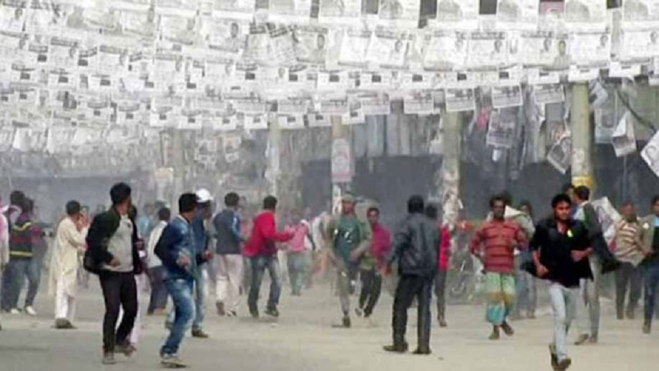 চৌগাছায় ভোটারদের মারপিট, স্বতন্ত্র প্রার্থীর ভাইপোসহ আটক ২