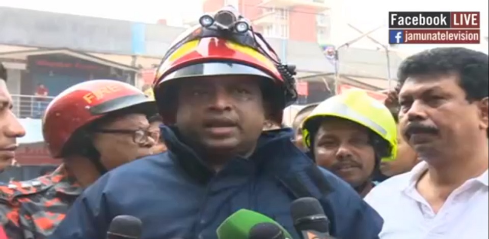 ডিএনসিসি মার্কেটের অগ্নিকাণ্ডে ফায়ার সার্ভিসের ৫ সদস্যের কমিটি গঠন