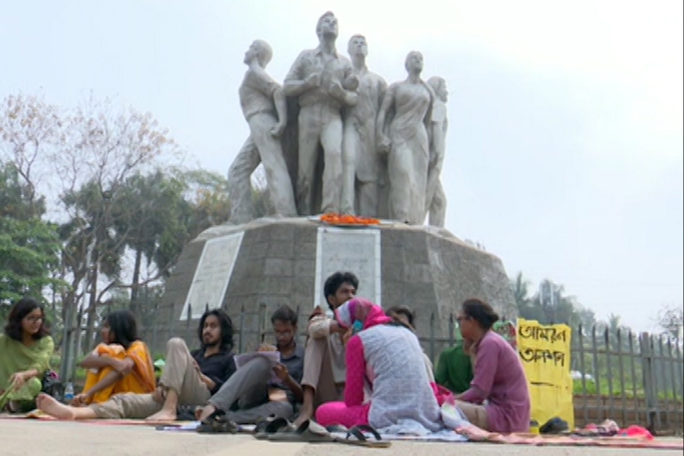 ডাকসু পুনঃনির্বাচনের দাবিতে অনশন চলছে