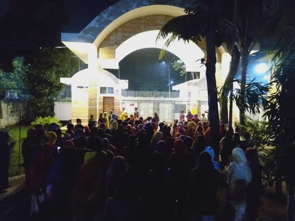 হলে পুনঃনির্বাচন ও প্রভোস্টের পদত্যাগের দাবিতে রোকেয়া হলে বিক্ষোভ