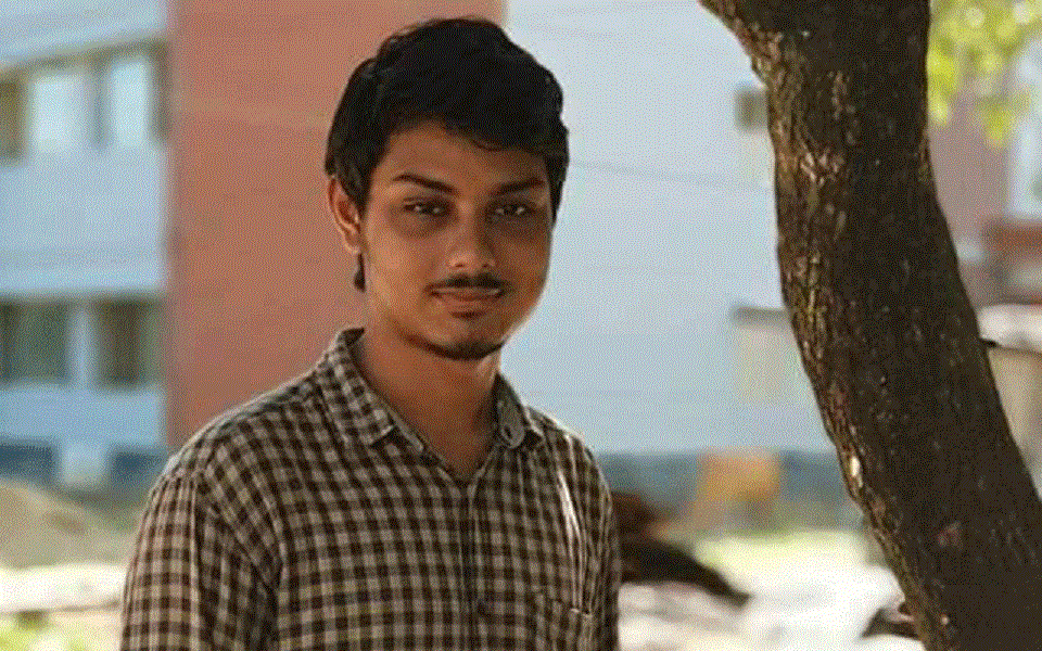 বাস থেকে ফেলে ছাত্র হত্যায় চালক ও হেলপারের বিরুদ্ধে মামলা