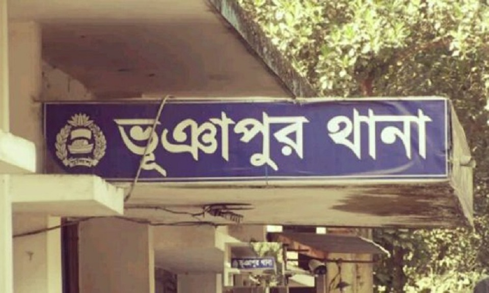 স্টাইল করে চুল-দাড়ি কাটায় ওসির নিষেধাজ্ঞা প্রত্যাহার করলেন ইউএনও