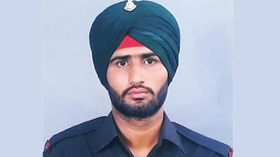 পাকিস্তানের ছোড়া মর্টারে ভারতীয় সেনা নিহত