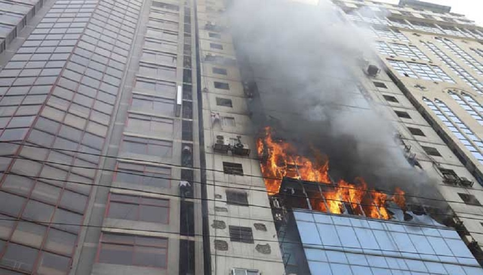 এফআর টাওয়ার হেলে পড়েছে, ব্যবহারের উপযোগী নয়: বুয়েট