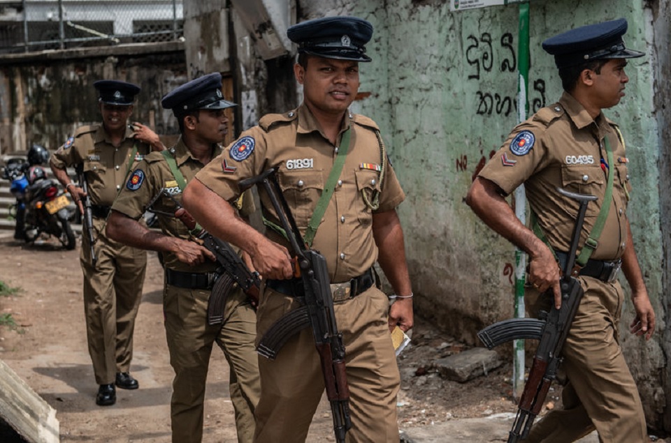 শ্রীলঙ্কায় জঙ্গি আস্তানায় অভিযানে ৬ শিশুসহ নিহত ১৫