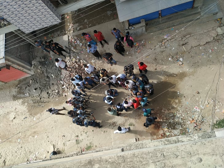 রাজধানীর বসিলায় জঙ্গি আস্তানা সন্দেহে একটি বাড়ি ঘিরে রেখেছে র্যাব