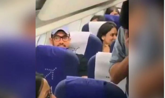 বিমানে ইকোনোমি ক্লাসে চড়েন আমির!