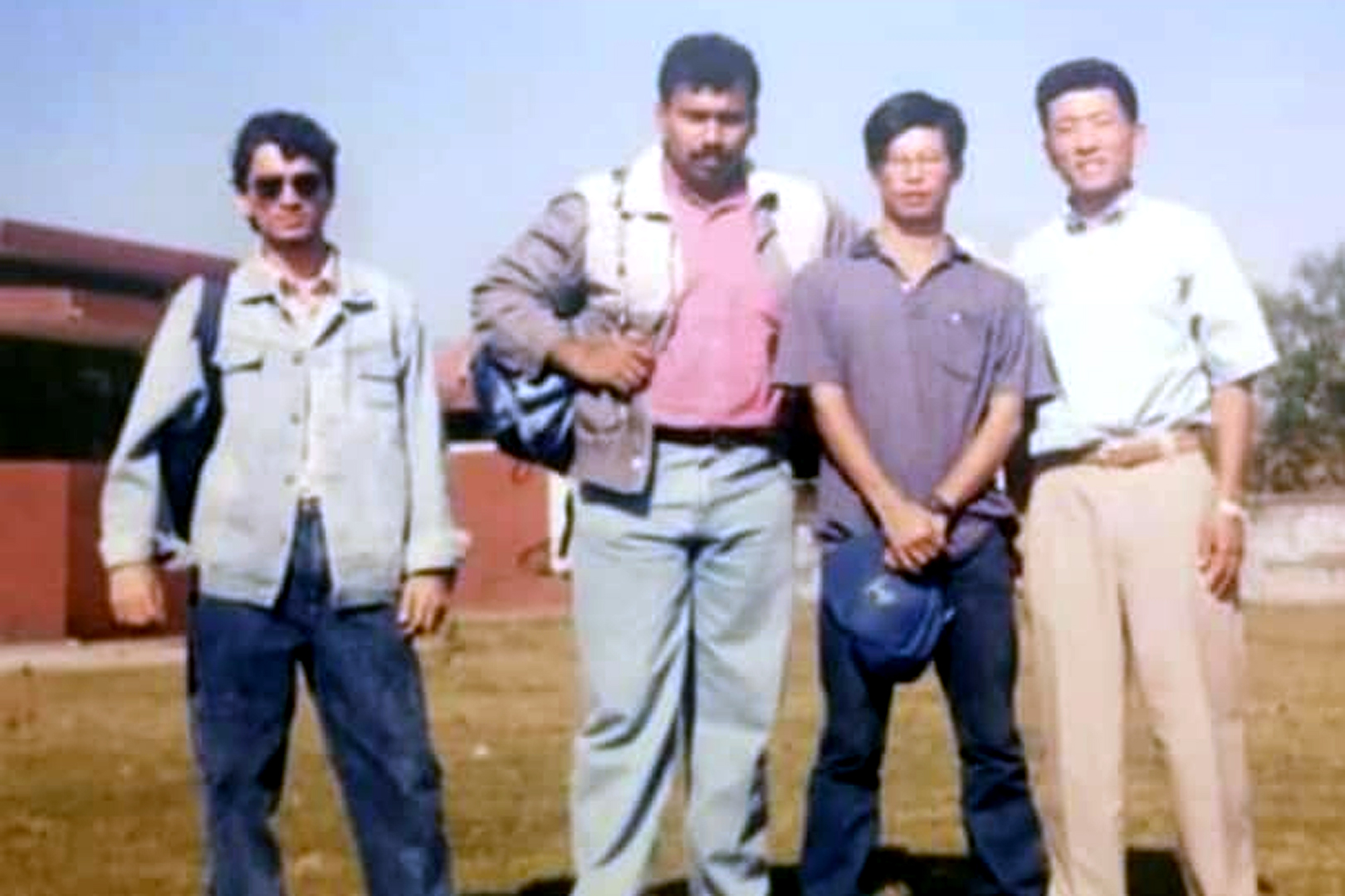 বন্ধু পাগল লোটে শেরিং ময়মনসিংহে নিজ ক্যাম্পাসে