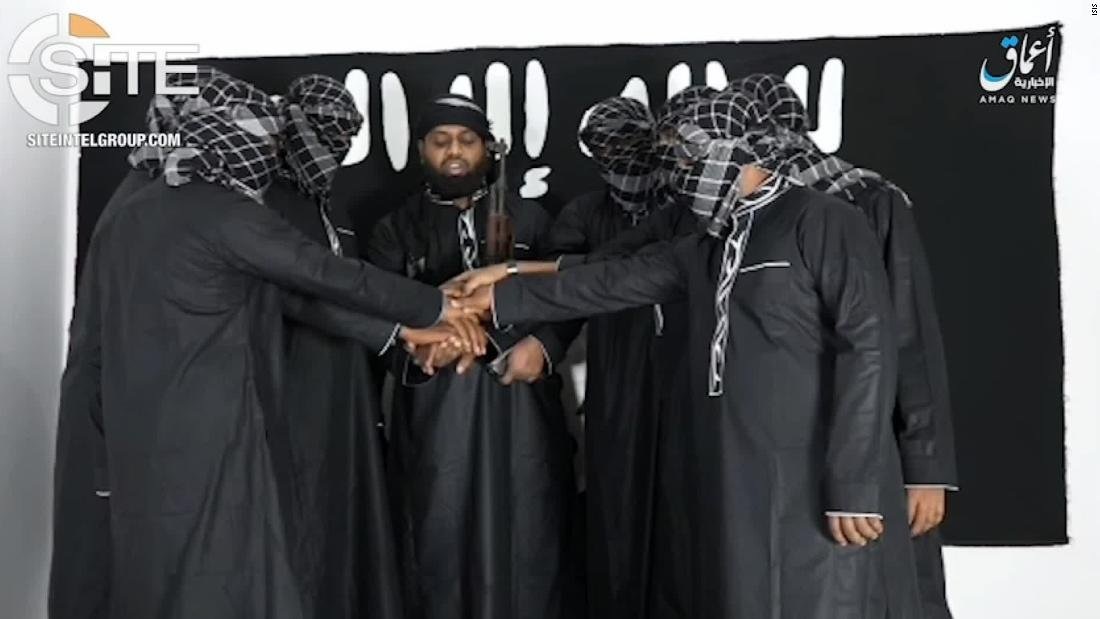 হামলার আগে জঙ্গিদের শপথ নেয়ার ভিডিও প্রকাশ করলো আইএস