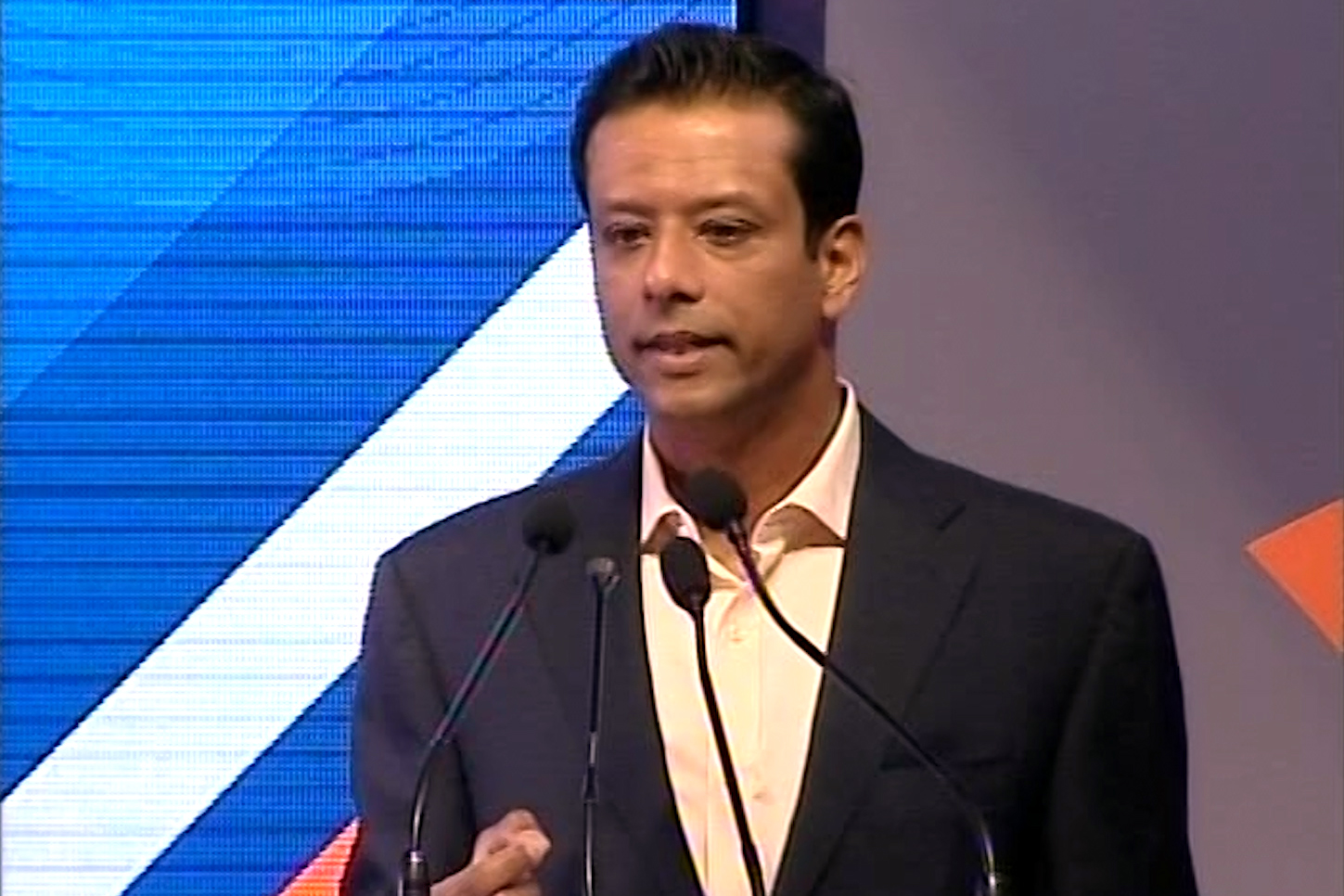 প্রতিটি গ্রামে ফাইবার অপটিকস পৌঁছে দেয়ার কাজ চলছে: জয়