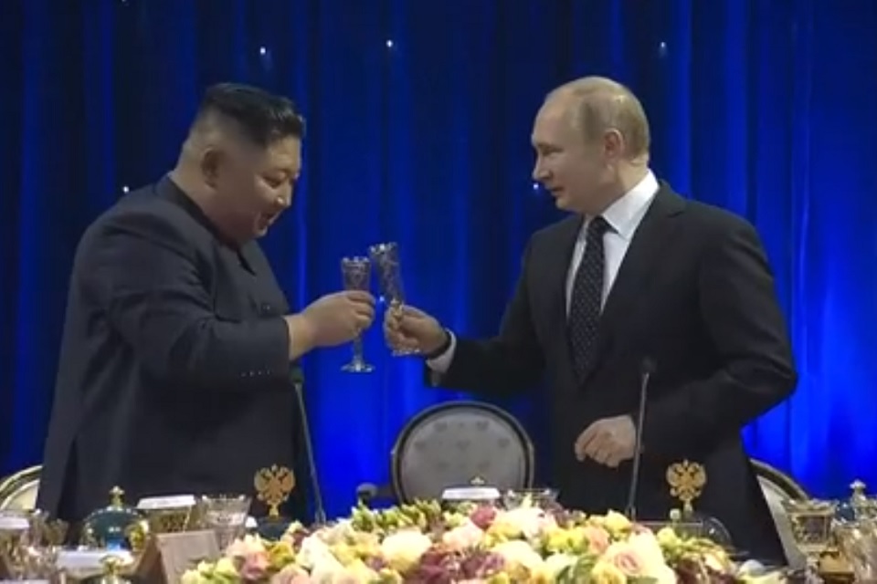 যুক্তরাষ্ট্র অবিশ্বস্তের মতো আচরণ করছে: কিম জন উন