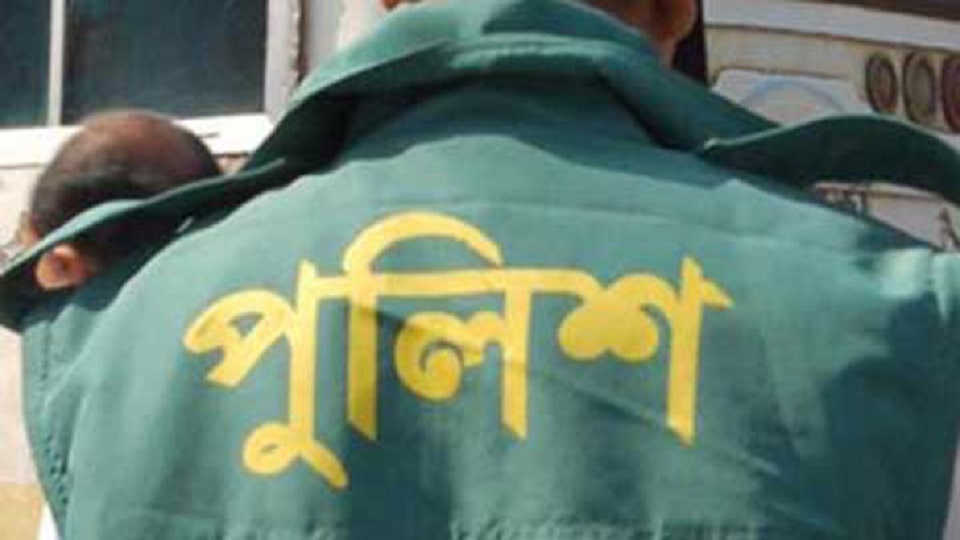 বগুড়ার শেরপুরে চরমপন্থীদের হামলায় এএসআই গুলিবিদ্ধ