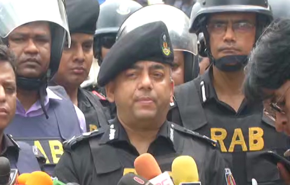 বসিলায় ‘জঙ্গি আস্তানায়’ বিস্ফোরণে ২-৩ জন নিহত: র্যাব