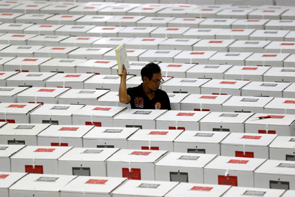 ইন্দোনেশিয়ায় নির্বাচনী দায়িত্বের চাপে ৩১৮ কর্মকর্তার মৃত্যু