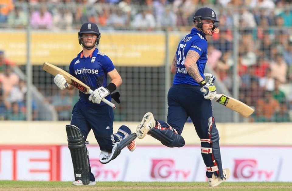 দক্ষিণ আফ্রিকাকে ৩১২ রানের টার্গেট দিলো ইংল্যান্ড