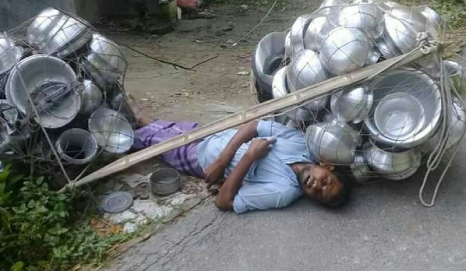 লক্ষ্মীপুর রায়পুরে বিদ্যুৎস্পৃষ্ট হয়ে ফেরিওয়ালায়ার মৃত্যু