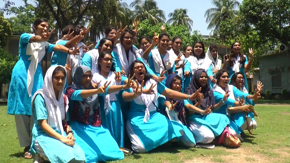 এসএসসিতে এবারও এগিয়ে মেয়েরা