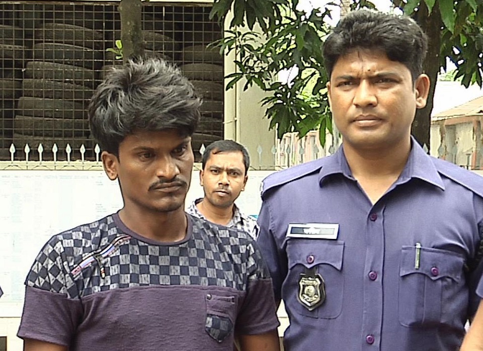 নারী যাত্রীকে যৌন হয়ারানি, বাস চালক কারাগারে