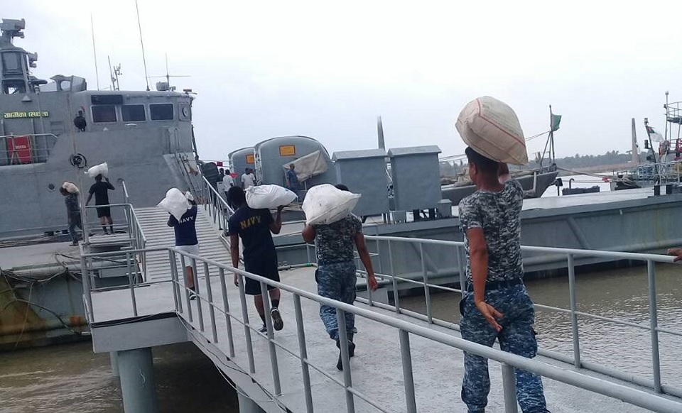 উদ্ধার ও ত্রাণ তৎপরতায় প্রস্তুত নৌবাহিনীর ৩২ জাহাজ ও নৌ কন্টিনজেন্ট