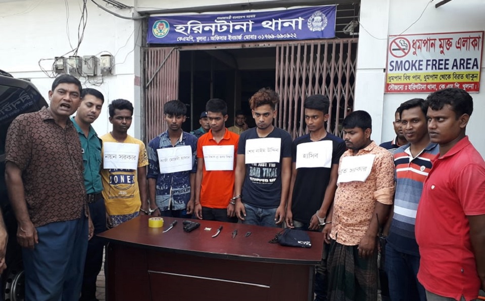 খুলনায় ছিনতাইকারী চক্রের ৬ সদস্য গ্রেফতার