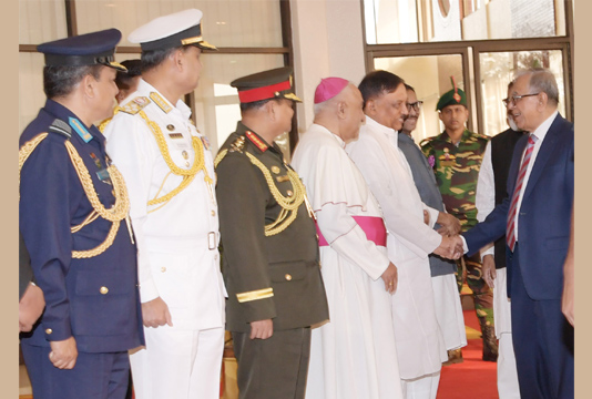 মোদির শপথানুষ্ঠানে যোগদান শেষে দেশে ফিরেছেন রাষ্ট্রপতি