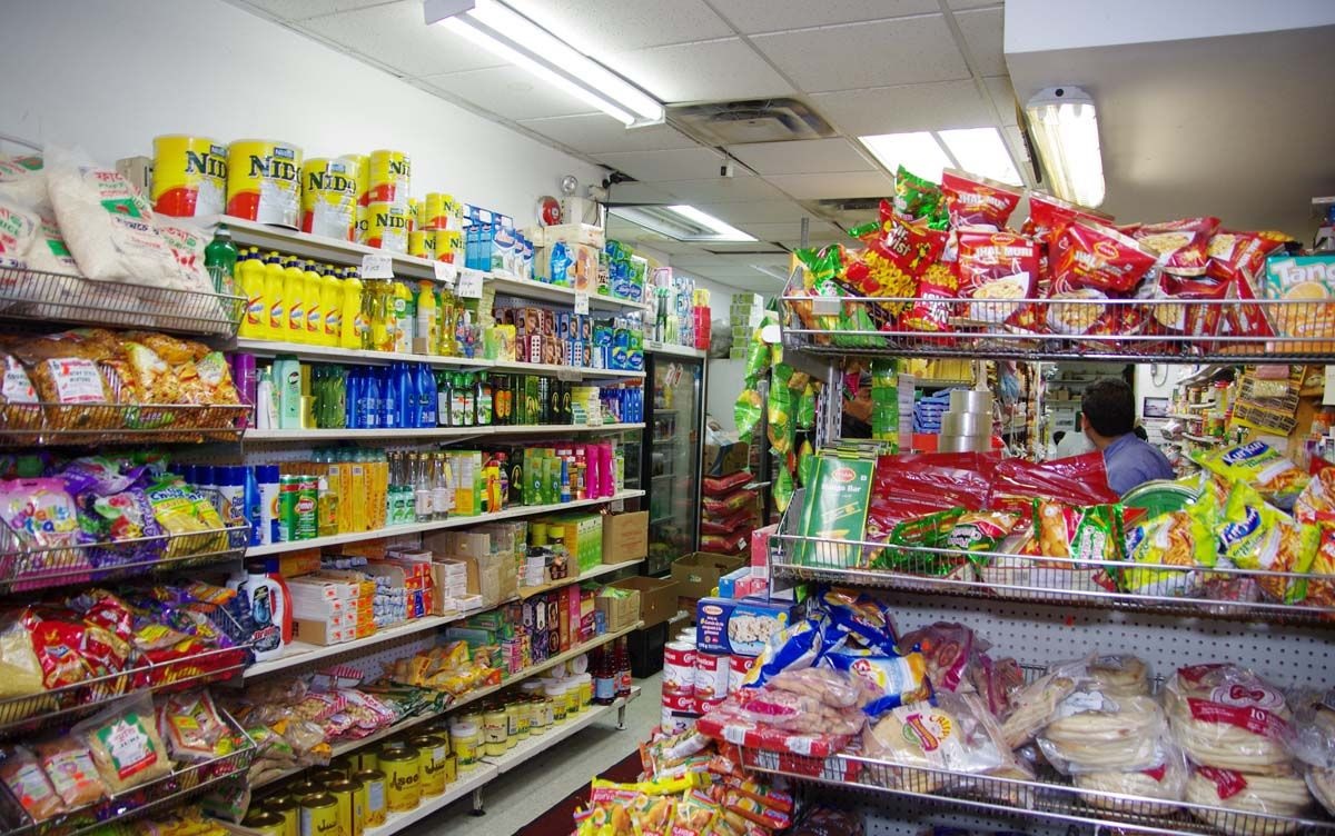 তিন মাস চাকরি নেই, বাচ্চার জন্য সুপারশপ থেকে দুধ চুরি করলেন বাবা