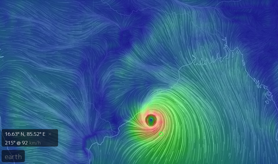 শুক্রবার সন্ধ্যায় বাংলাদেশের উপকূলে আঘাত হানতে পারে ফণি