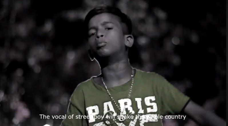 ফেসবুকে ভাইরাল ‘ঢাকাইয়্যা গলিবয়’