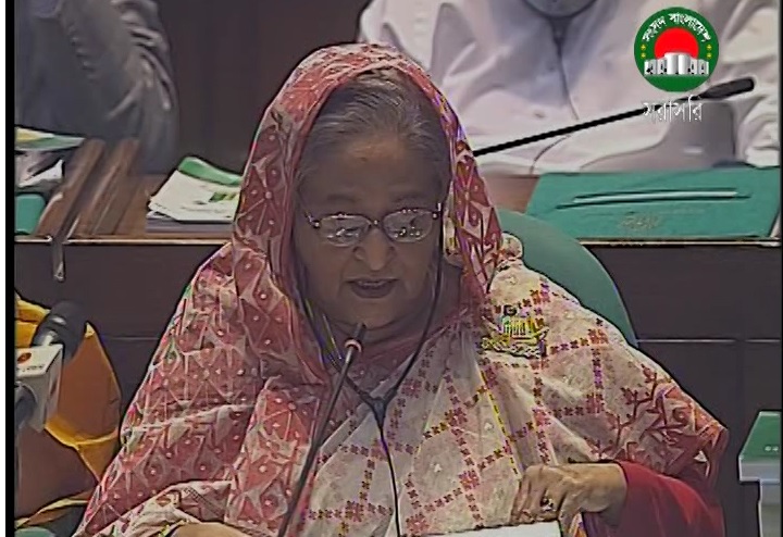 দেশের ইতিহাসে প্রথম কোনো প্রধানমন্ত্রীর বাজেট উত্থাপন