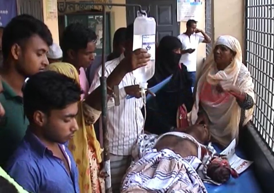 আদালতে যাওয়ায় পথে স্বাক্ষীকে কুপিয়ে হত্যা